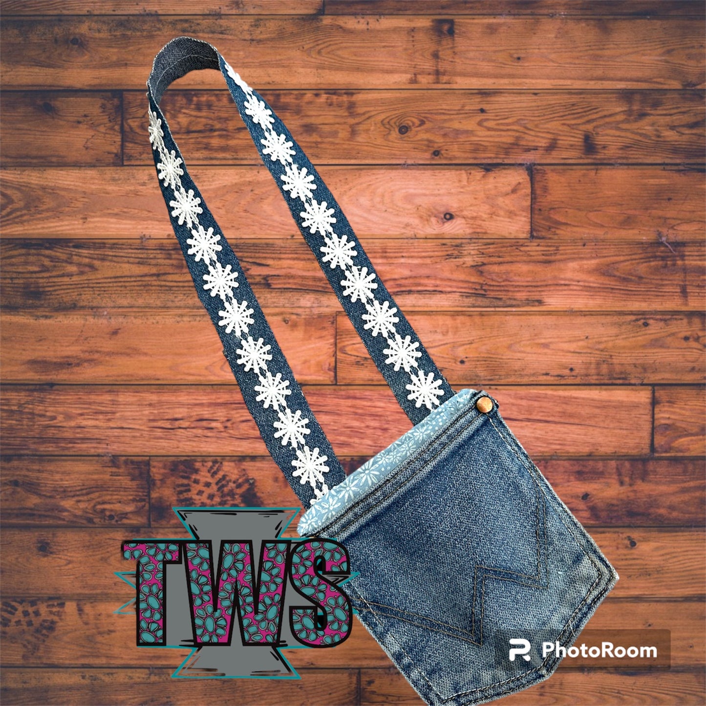 Upcycled Denim Pocket Daisy Purse